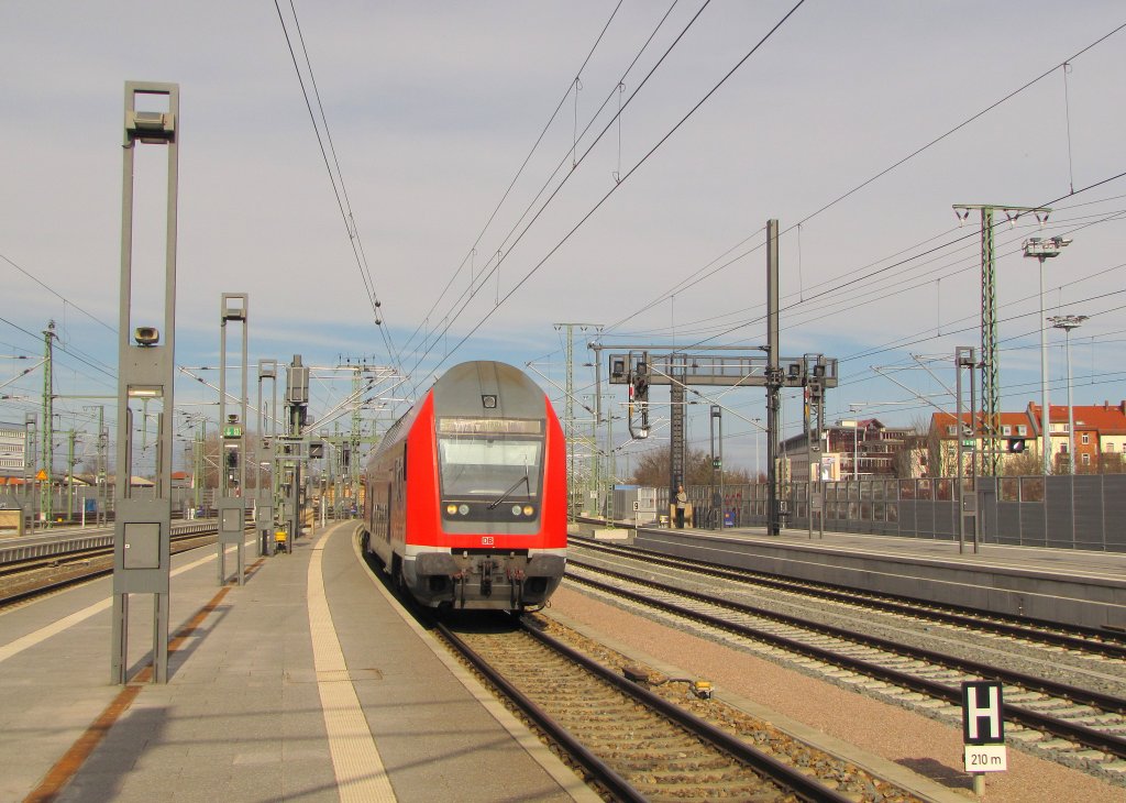 An den Wochenenden werden einzelne RB´s der RB Linie 20 zwischen Halle (S) Hbf und Eisenach mit