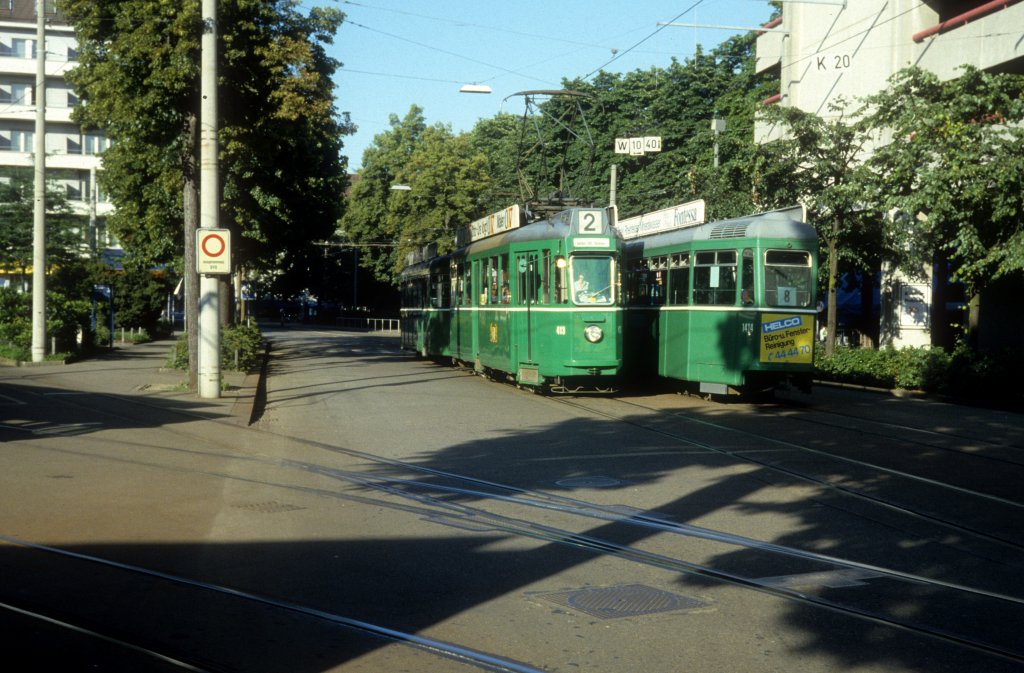 Basel BVB Tram 2 (Be 4/4 413) / Tram 8 (B 1474) Rosentalstrasse / Messeplatz am 30. Juni 1987.
