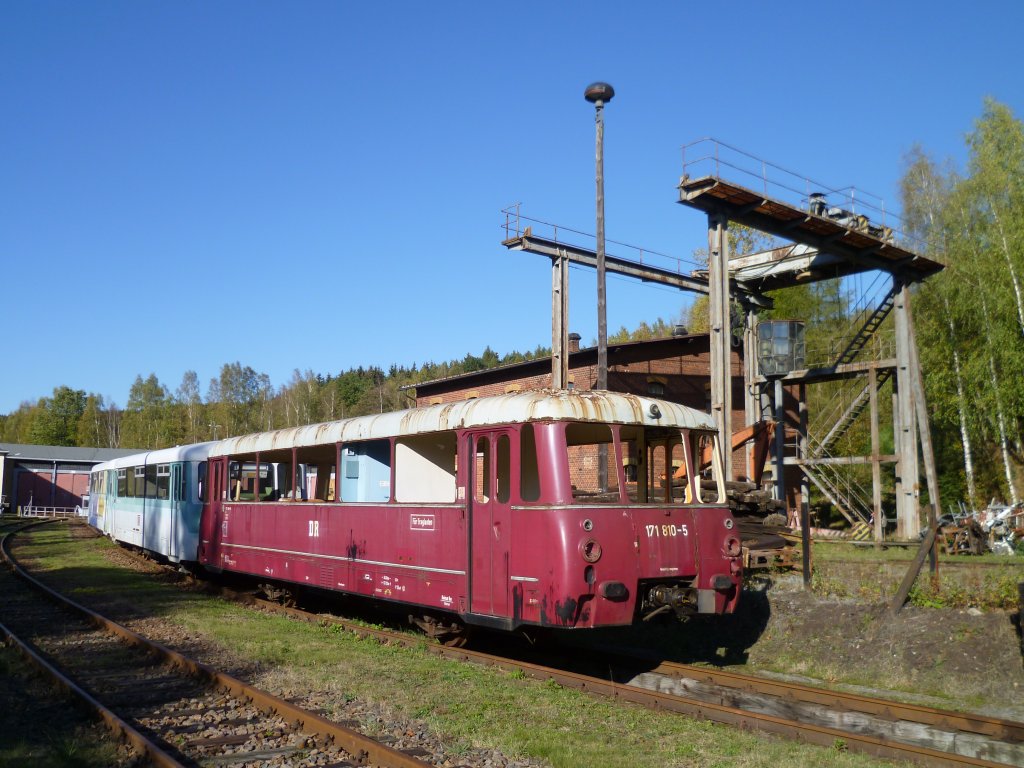 Beim Vogtlndischen Eisenbahnverein Adorf standen am 16.10.11 der 171 810-5, 972 740-5 und 772 106-1.