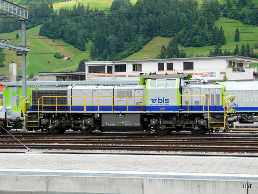 BLS / 100 Jahre Ltschbergbahn - Am 843 502-6 im Bahnhof Frutigen am 30.06.2013