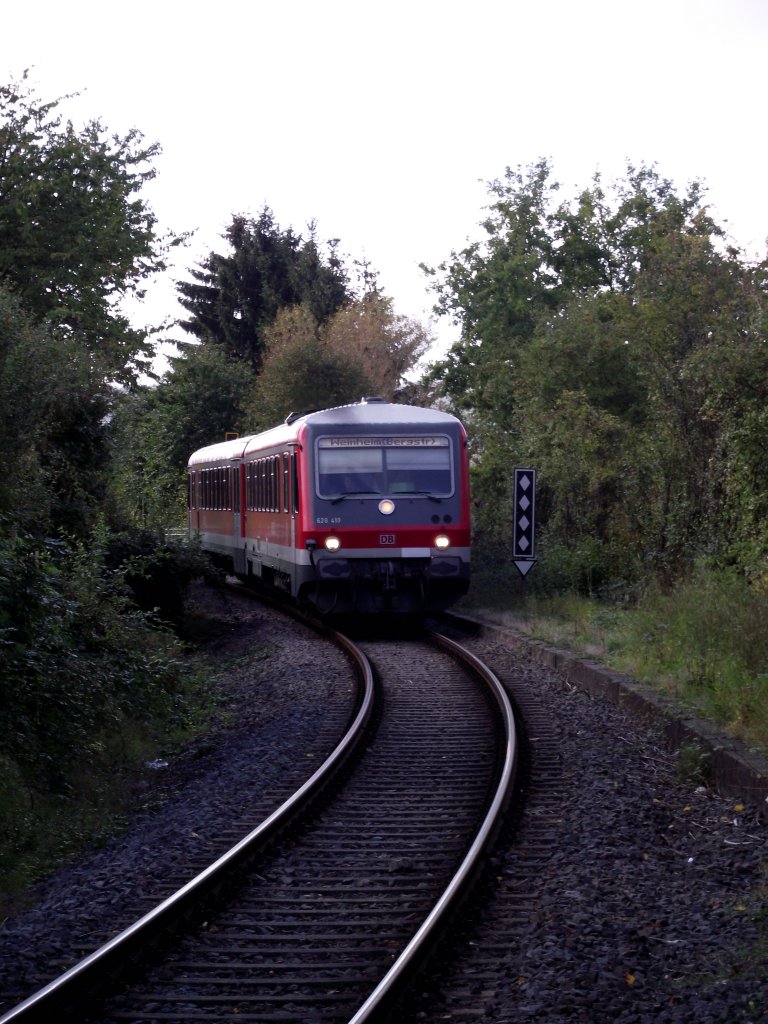 BR 628/928 410 fhrt in Frth (Odenwald) ein am 09.10.11