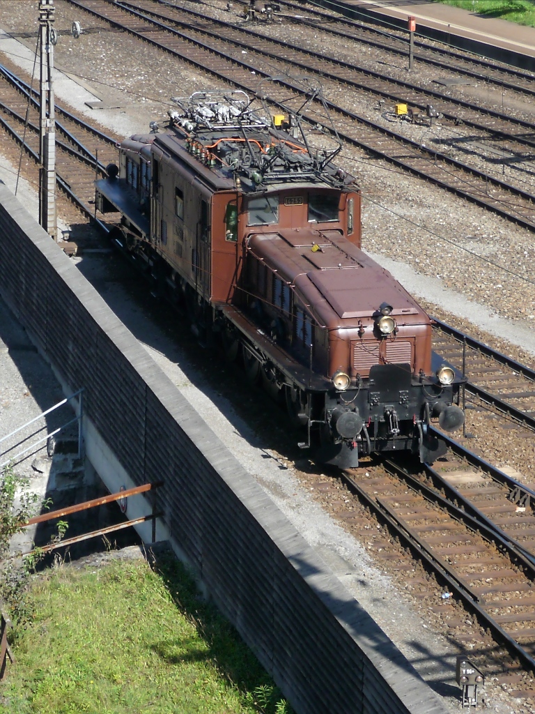 Ce 6/8 II 14253 auf dem Weg zurck zum Depot Erstfeld, 1.10.2011. 