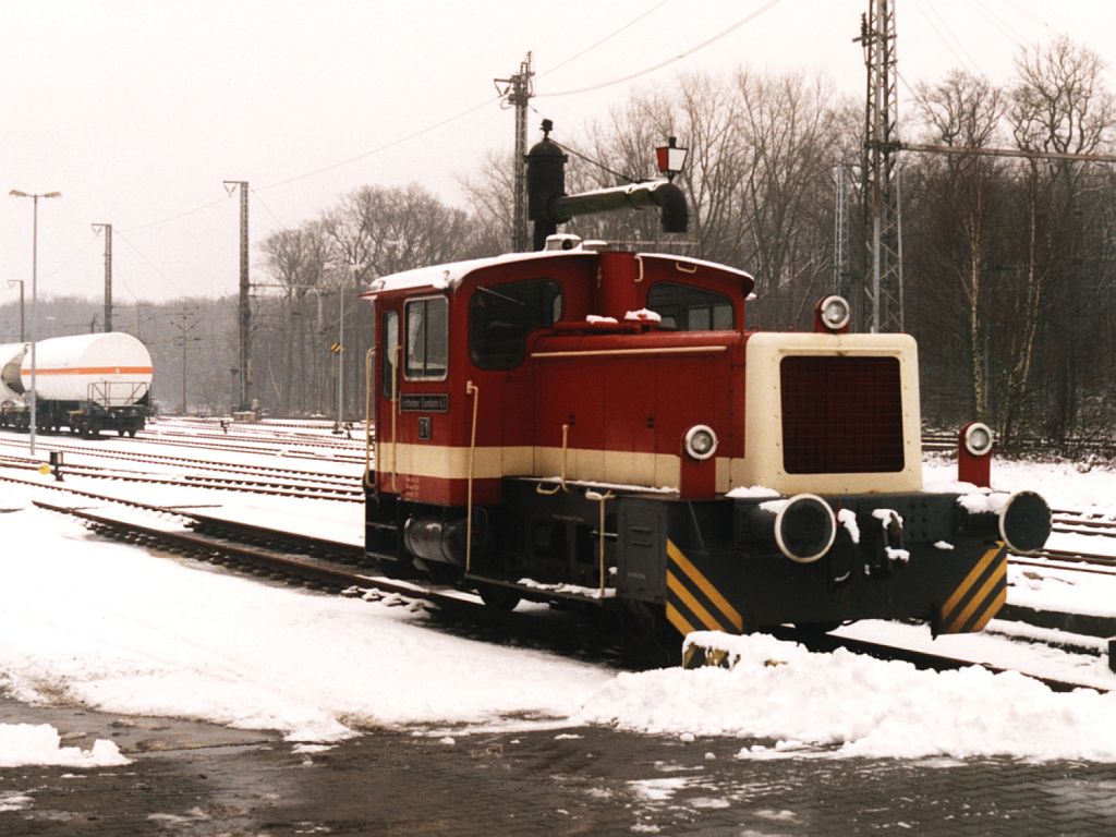 D1 der Bentheimer Eisenbahn AG auf Bahnhof Bentheim-Nord am 27-12-2000. Bild und scan: Date Jan de Vries. 