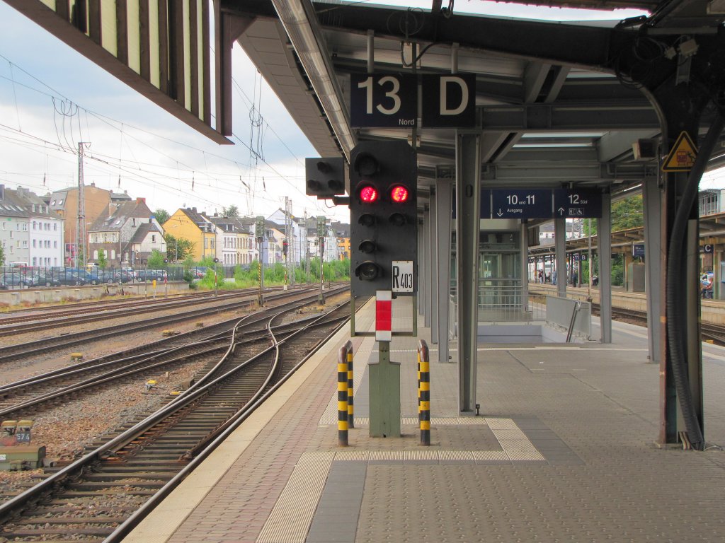 Das Signal R403 am Bahnsteig 13 in Trier Hbf; 10.07.2012