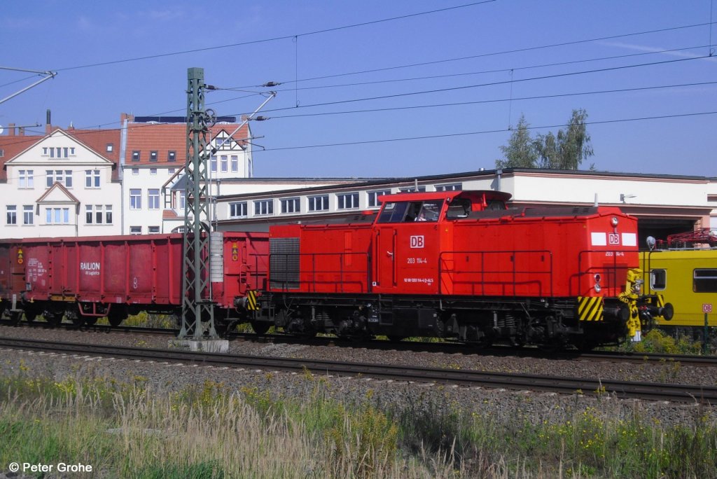 DB 203 114-4 ex DR 110 415-7, ex DB 202 415-6 mit berfhrung nach Ammendorf, fotografiert auf der Gterumfahrung Hbf. Halle Saale am 23.09.2010 --> Die Lok wurde 1971 von LEW mit der Fabriknummer 12924 gebaut. Zum Zeitpunkt der Aufnahme wurde die Lok von ALS - ALSTOM Lokomotiven Service GmbH an die DB vermietet. Seit 2011 ist sie fr WFL Wedler & Franz Lokomotivdienstleistungen GbR im Einsatz.