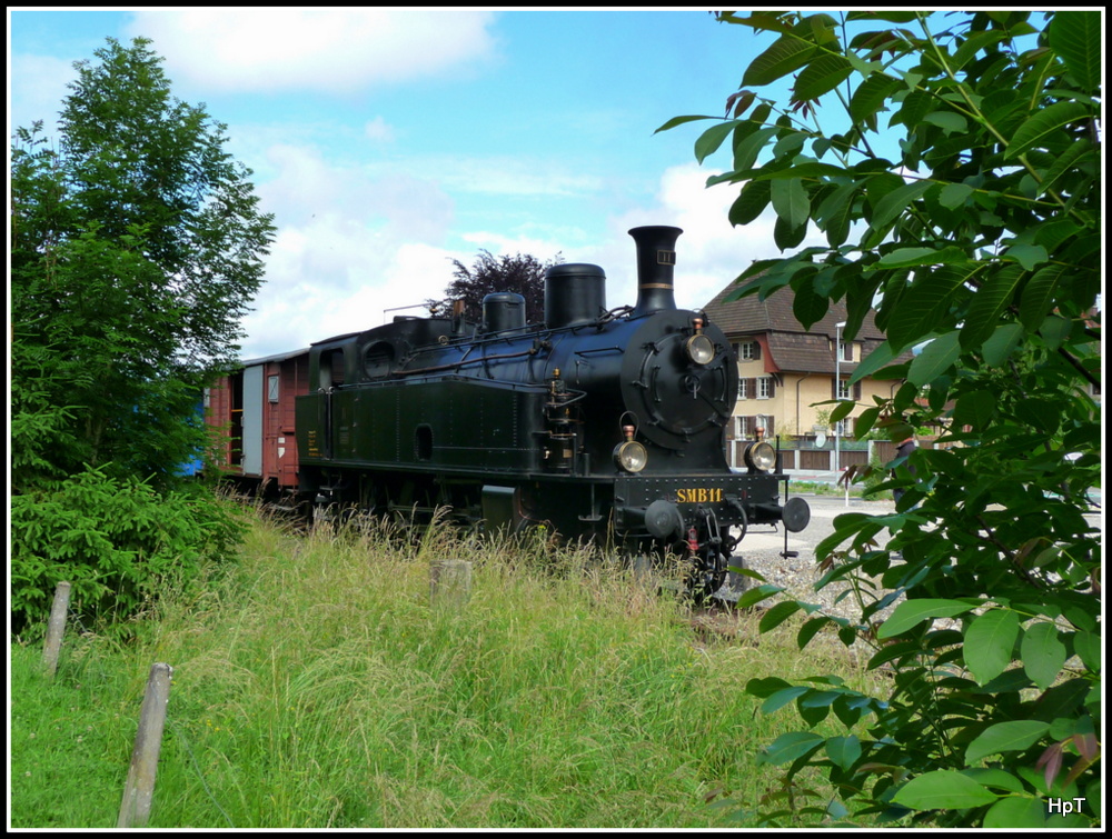 DBB - Dampfzug mit der Eb 3/5  11 in Bren an der Aare am 10.06.2012