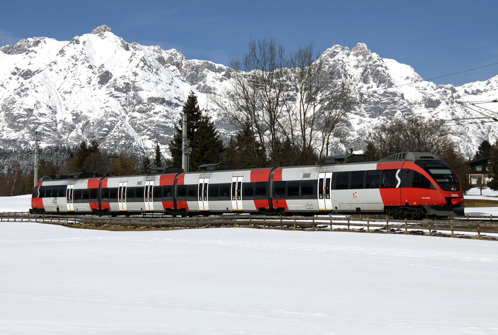 Der 4024 099-6 als S5 von Innsbruck nach Scharnitz bei Seefeld am 16.03.2013