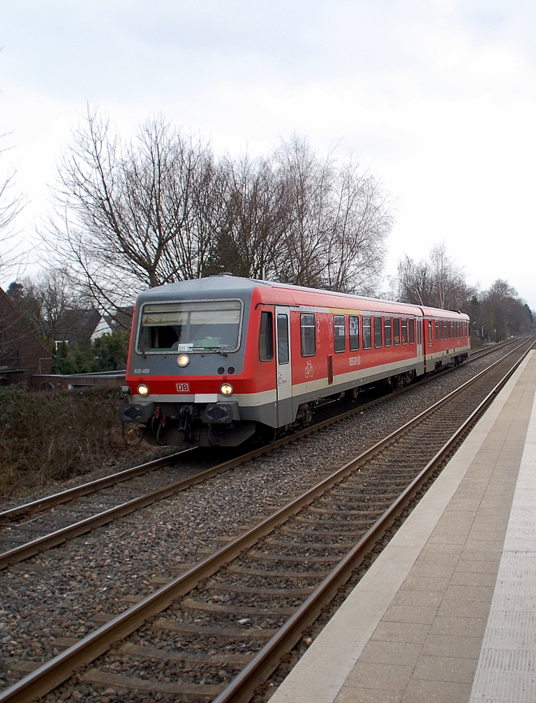 Der 628/469 am Haltepunkt Kapellen/Erft am 26.2.2011