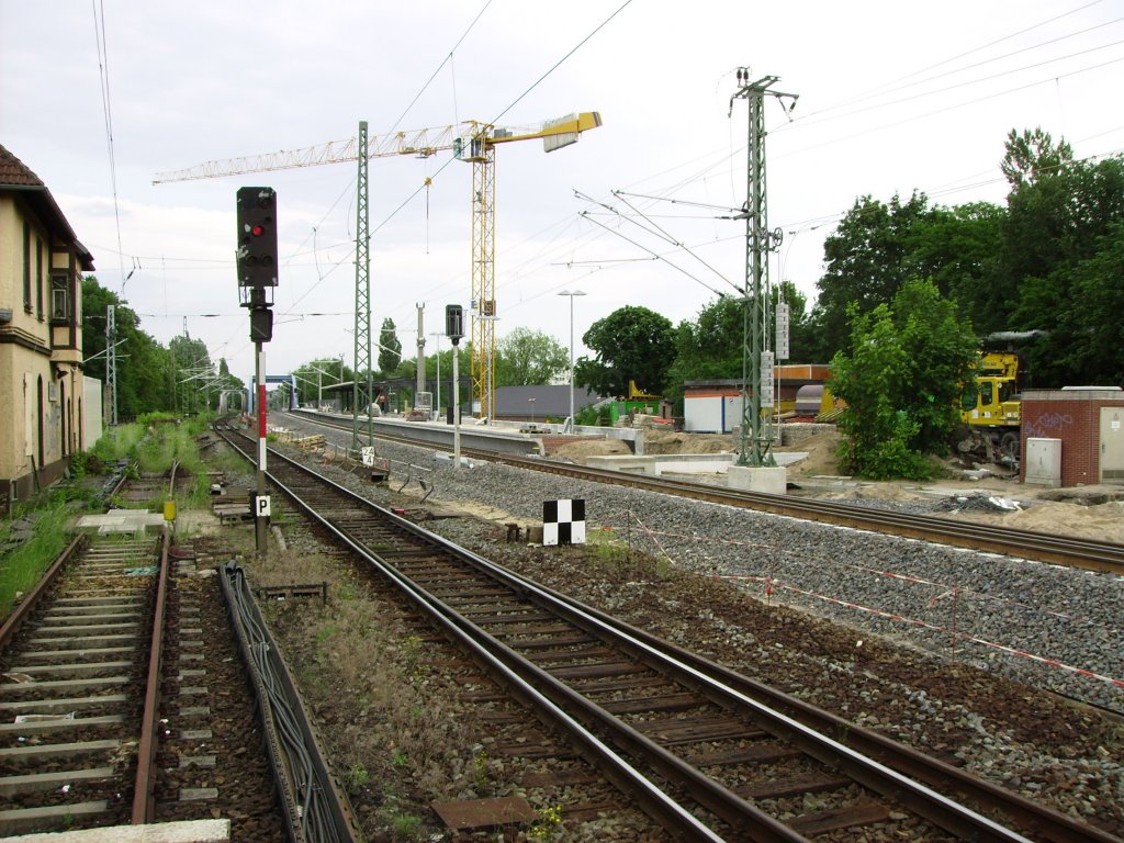 Der Bahnhof Erkner (BERK) während der Umbauarbeiten im Juli 2009. Blick