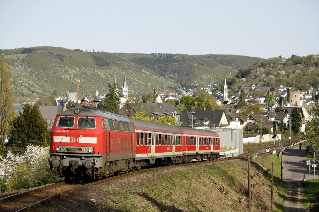 Die 218 412-5 schob am 10.04.2011 ihre RB von Boppard Buchholz nach Boppard Hbf.