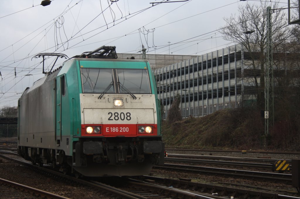 Die Cobra 2808 rangiert in Aachen-West.
9.1.2011