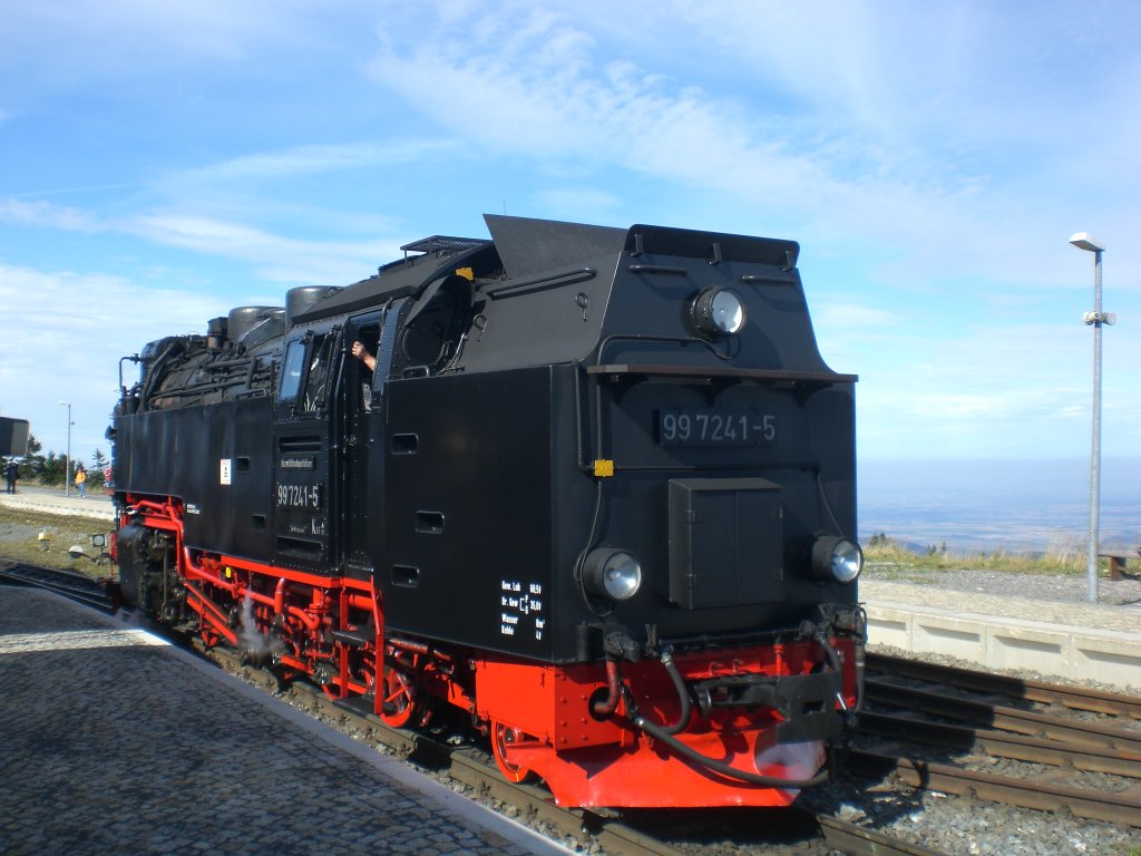 Die Harzer Schmalspurbahn auf dem Brocken im Herbst 2009. 