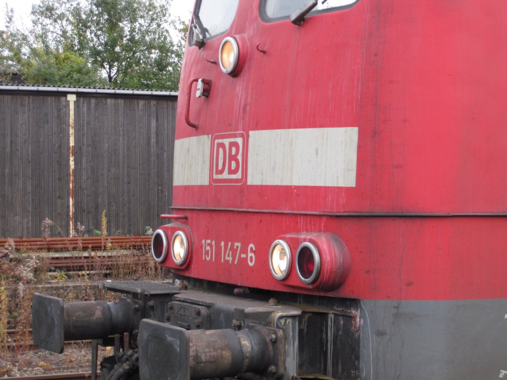The headlights of a 151st BR (automatically translated, Powered by