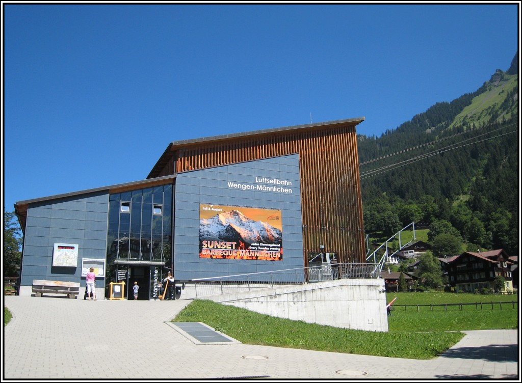 Dies ist die Talstation der Luftseilbahn Wengen-Mnnlichen, aufgenommen am 20.07.2010.