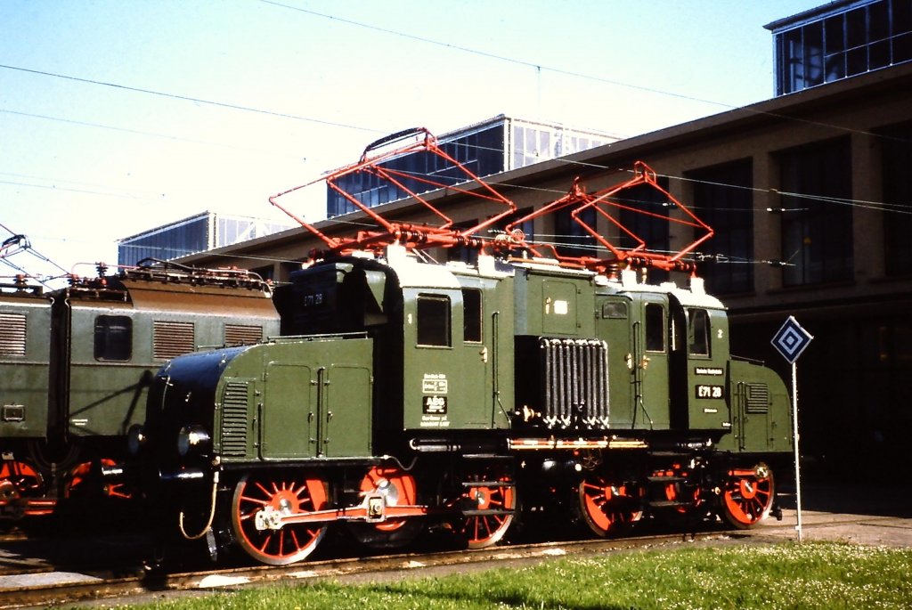 E 71 28 am 25. Mai 1979 auf der Ausstellung