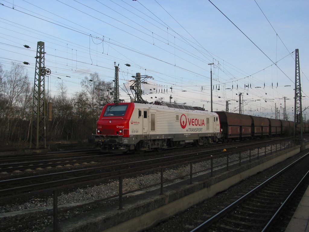 E37 531 (Prima) von Veolia mit Ganzzug am 30.11.2009 auf dem Weg ins Ruhrgebiet bei der Durchfahrt durch Bochum-Langendreer.