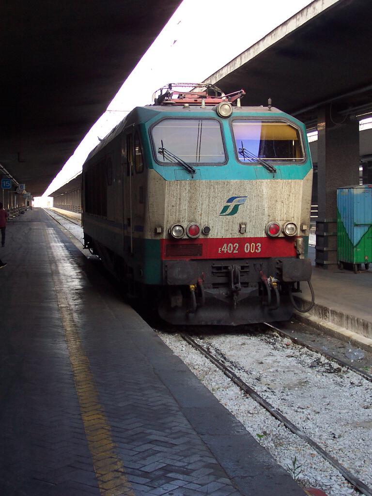 E.402.003 (Prototyp) von Trenitalia, Napoli Centrale, Sommer 2004