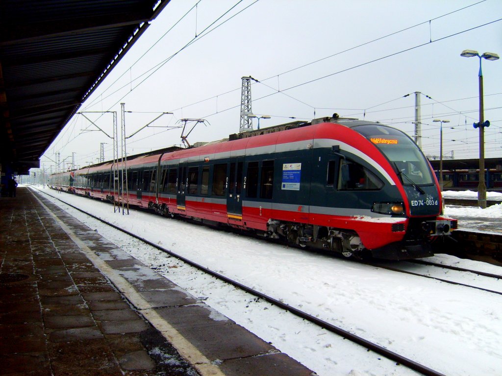 ED74-003 in Warszawa Wschodnia (4.1.2010)  