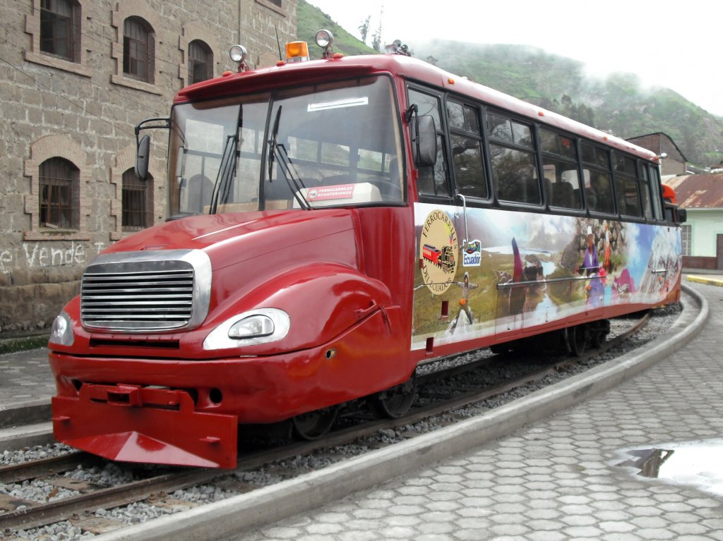 Ein Autoferro abgestellt am 13.02.2011 in Alaus, Ecuador.