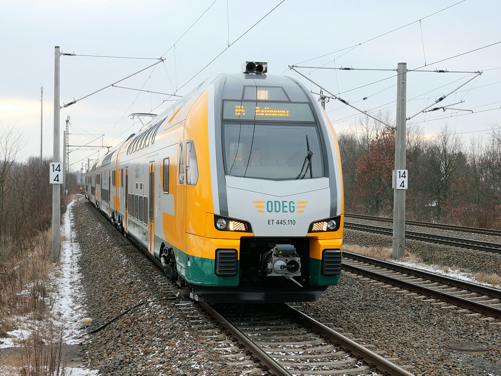 Einfahrt ET 445.110 der  ODEG - Ostdeutsche Eisenbahn GmbH als RE4 (RE 37320) von Ludwigsfelde nach Rathenow in Teltow am 19. Januar 2013.