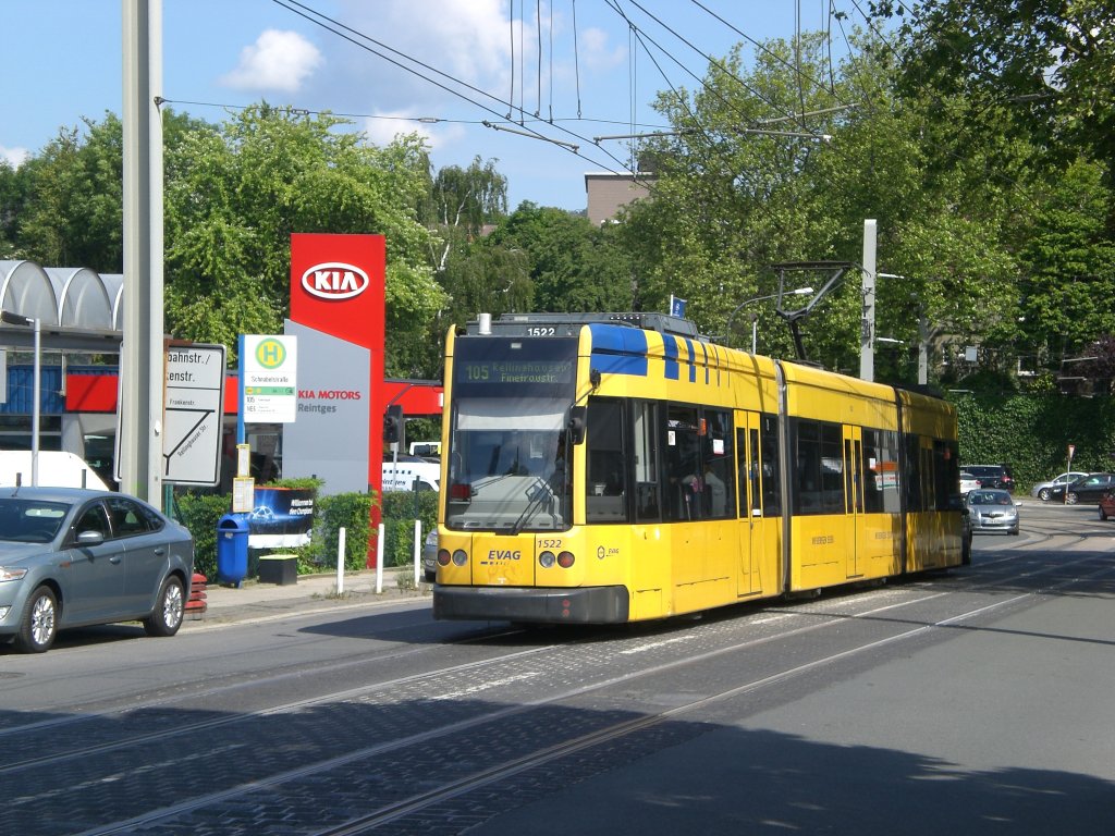 Essen: Straenbahnlinie 105 nach Rellinghausen Finefraustrae an der Haltestelle Rellinghausen Schnabelstrae.(3.7.2012)
 
