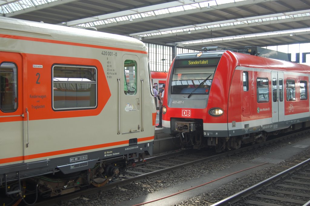 ET 420 001 am 2. Juni 2012 im Münchner Hauptbahnhof zum