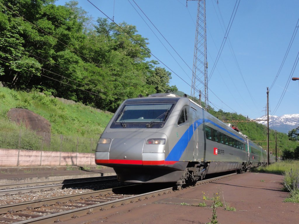ETR 470 005 bei Giornico am 24.05.2012