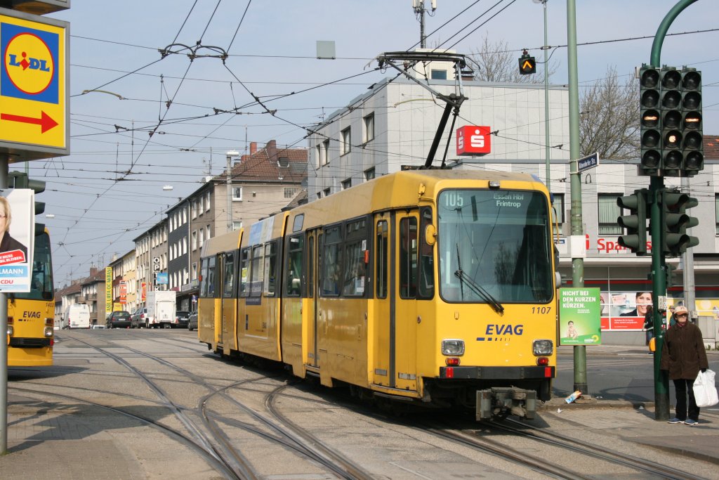 EVAG 1107 an der Helenenstr.
13.4.2010  
