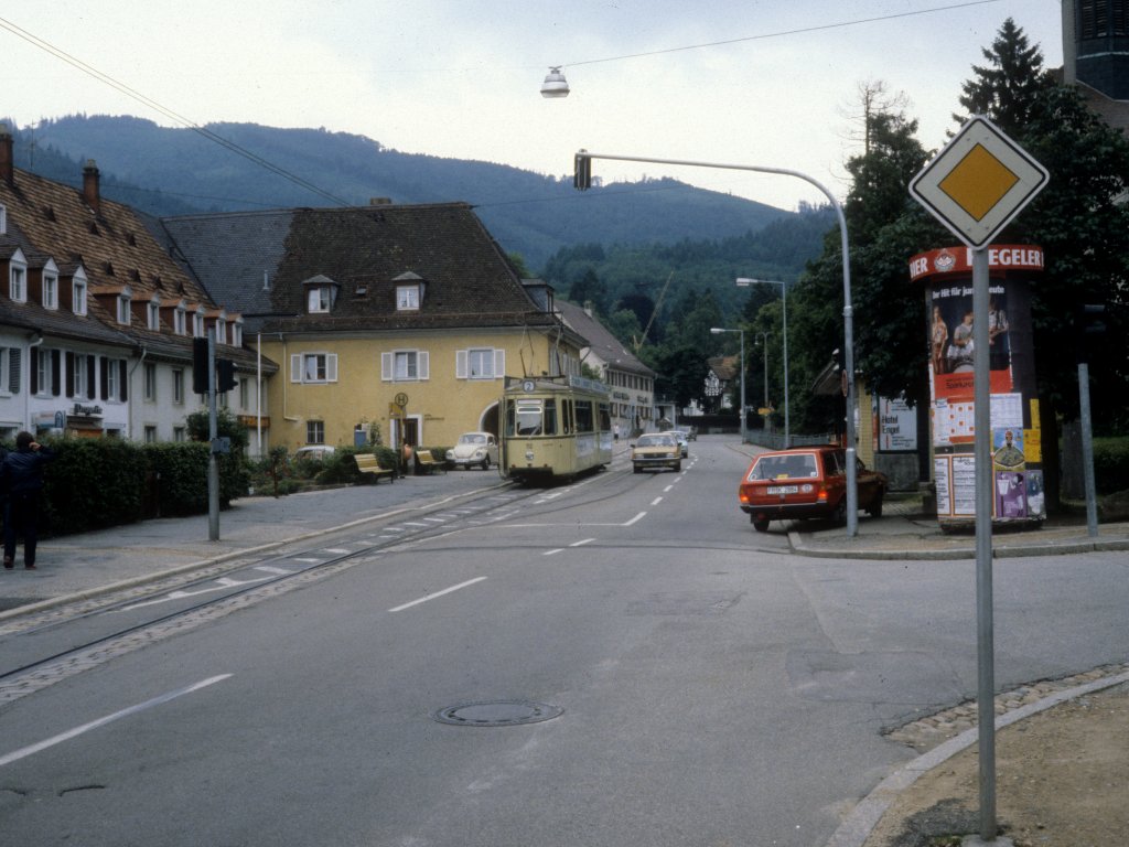 Freiburg im Breisgau VAG SL 2 (GT4 112) Gnterstal, Klosterplatz am 29. Juni 1980.