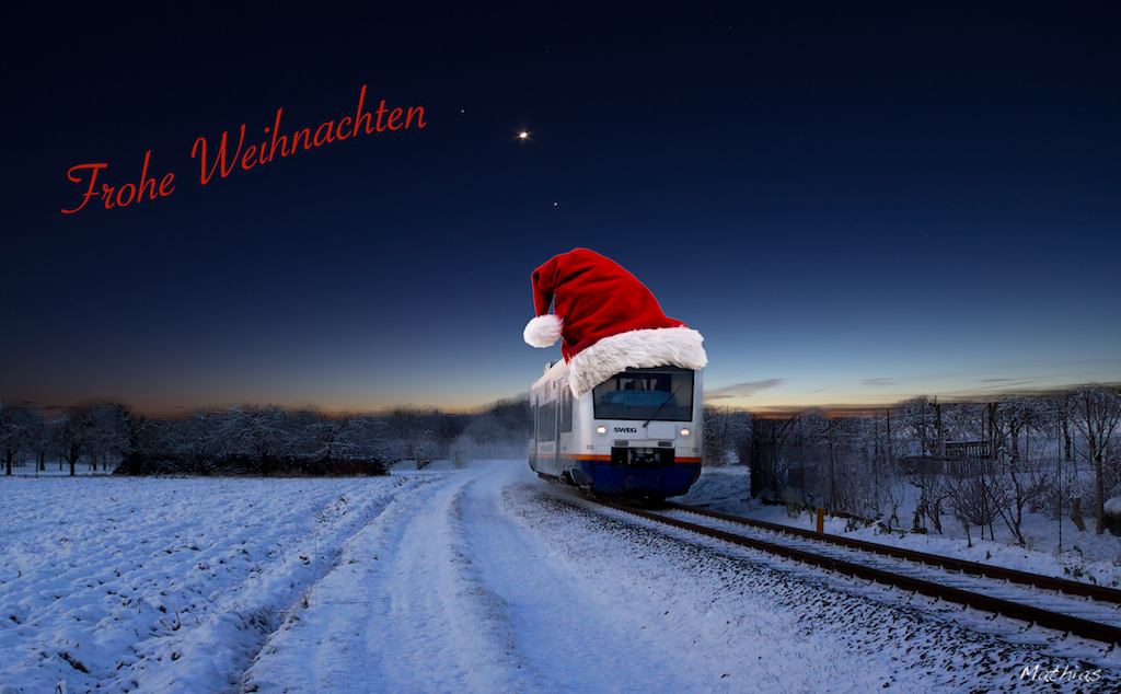 Frohe Weihnachten und einen guten Rutsch in neue Jahr 2013 !!! Mgen all eure Wnsche in Erfllung gehen. Das Foto entstand bei Btzingen, (Kaiserstuhl) am 12.12.12 und es zeigt ein SWEG 650er kurz vor Sonnenaufgang.
Viele Gre Mathias 