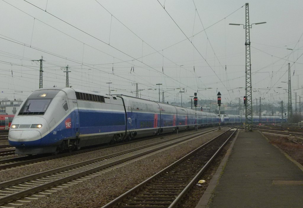 Ganz berraschend kamen TGV Duplex 4701 und 4702 am 30.01.2012 als Testfahrt durch Kaiserslautern