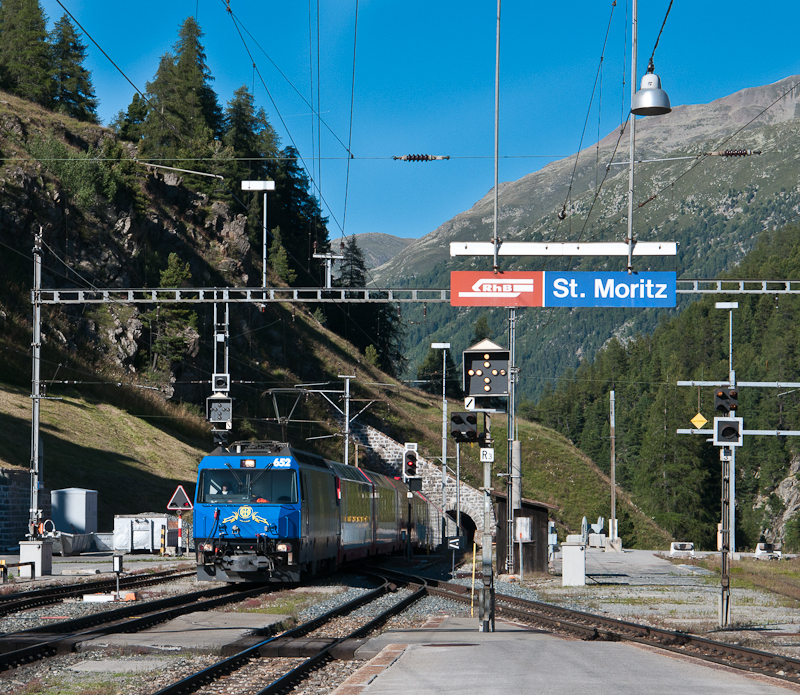 Ge 4/4 III 652  Vaz/Obervaz Lenzerheide-Valbella  am 10. August 2011 mit dem D 908 (Zermatt - St. Moritz) im Endbahnhof.