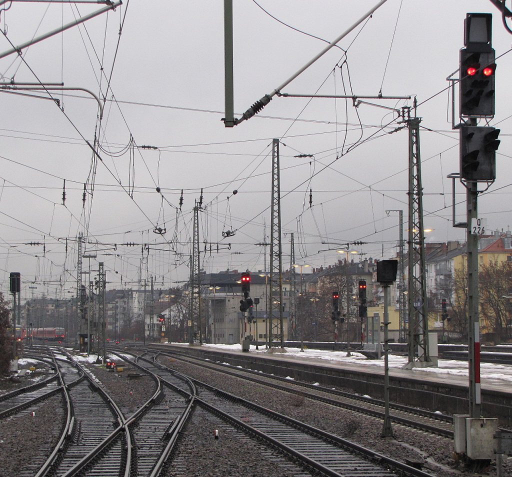 Track field in Mainz Hbf, 03.02.2010 (automatically translated, Powered by