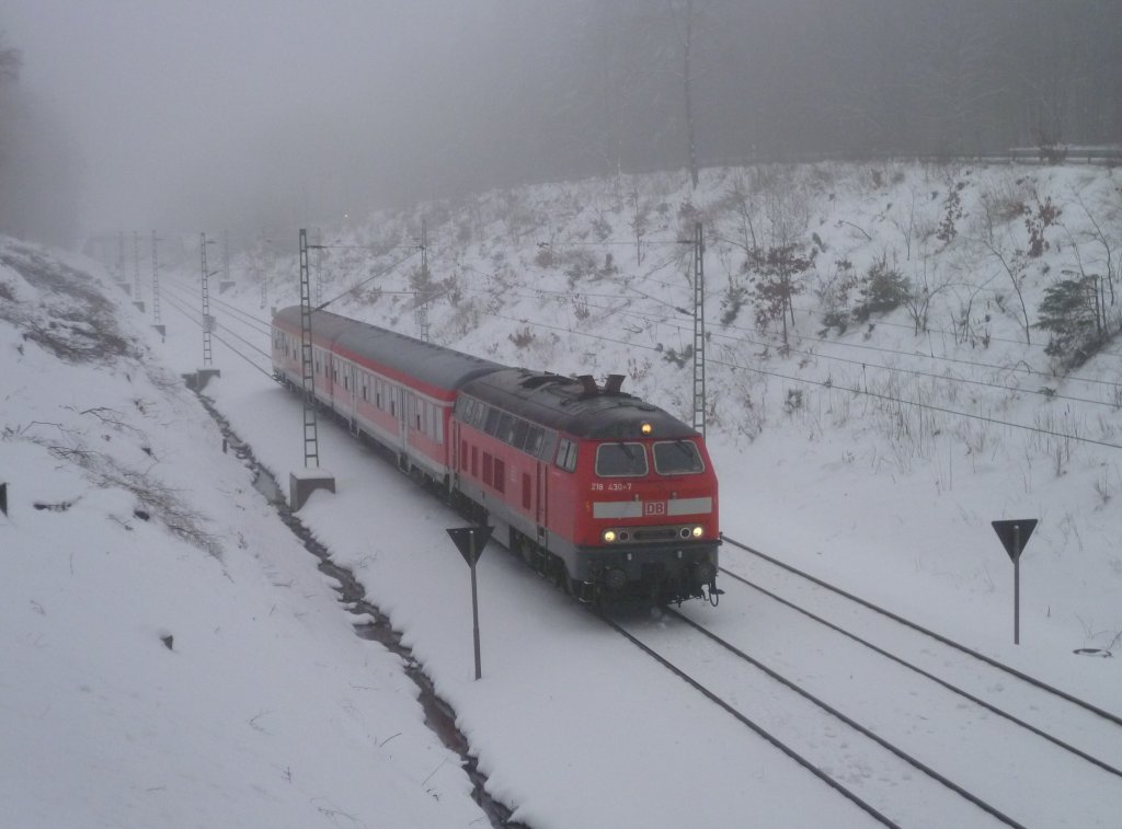 Heute stand eine Wagenberfhrung von Mhldorf nach Chemnitz auf dem Plan. Gefahren von der Erzgebirgsbahn 218 430-7, hier vor Jnitz am 26.02.13