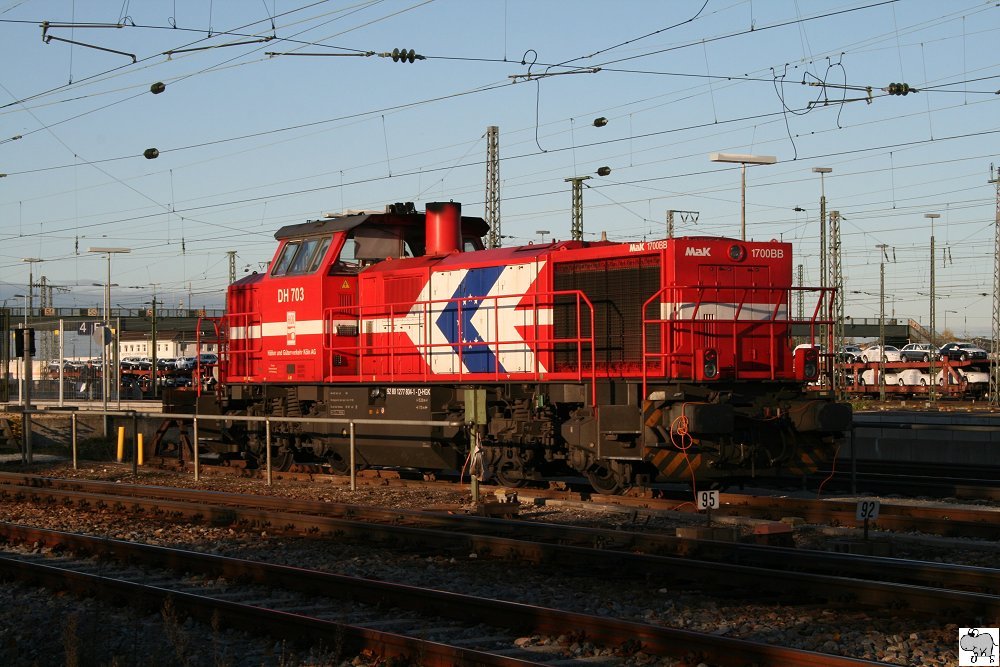 HGK Lokomotive DH 703, eine MaK 1700 BB, abgestellt am 6. November 2009 in Ingolstadt.