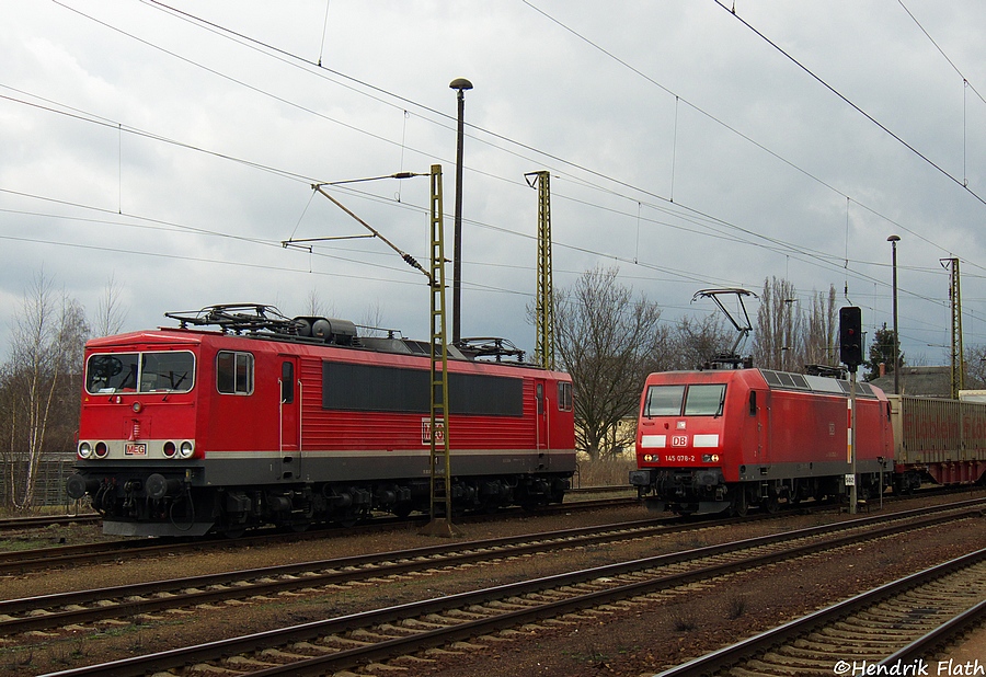 Im Bahnhof Coswig kam es am 27.03.2010 zum Treffen von MEG 701 und 145 078.