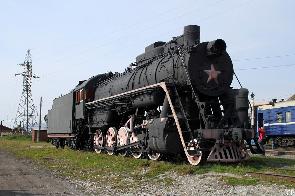 Im Bahnhof von Port Baikal wurde die Dampflok L-4657 als Denkmal aufgestellt. (11.9.2011)