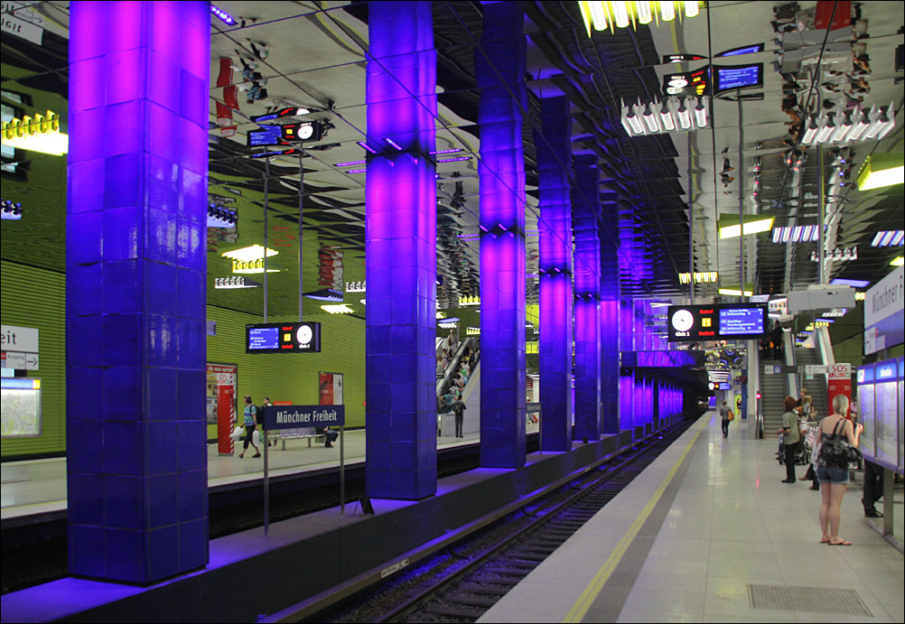 In den Jahren 2008/09 wurde der 1971 er�ffnete U-Bahnhof M�nchner