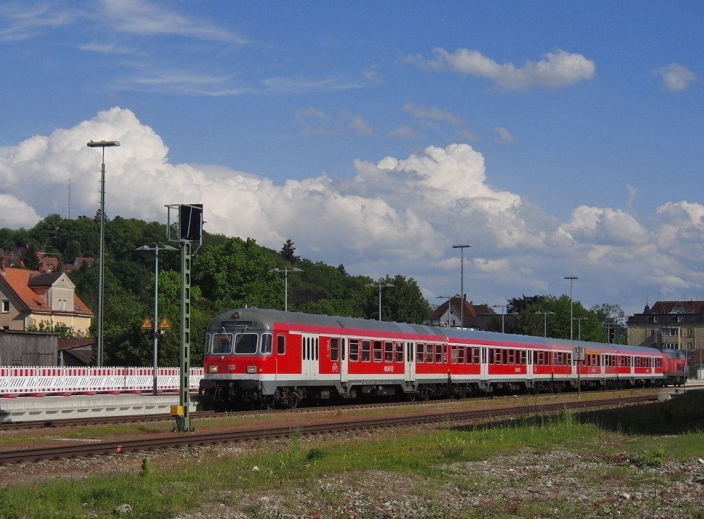 IRE 4210 von Lindau nach Ulm am 28.05.2013 in Biberach (Ri).