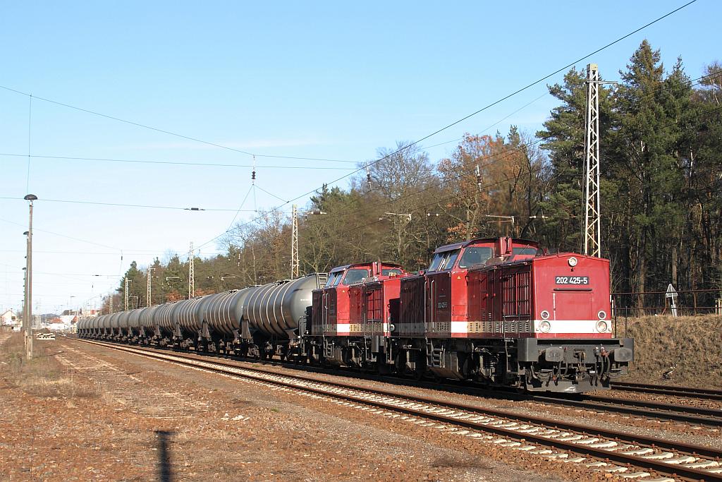 LEG 202 425 (203 220-9) & 202 703 (203 230-8) mit Kesselwagen am 06.03.2011 in Eberswalde