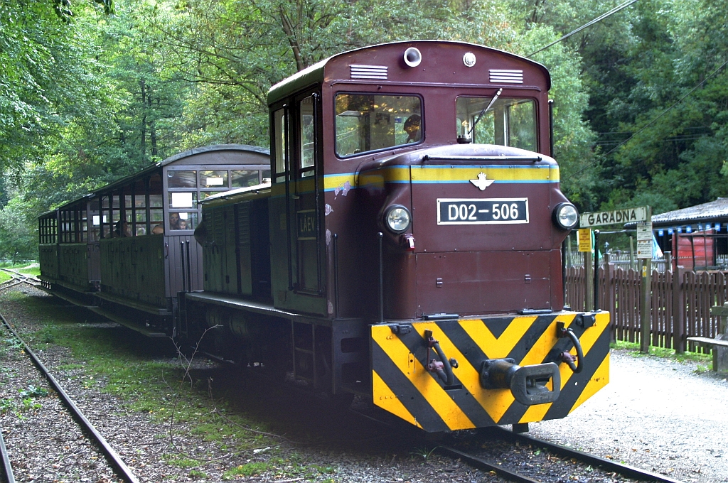 Laev-D02-506 diesel locomotive on Sep 06, 2006 HE Garadna. (automatically