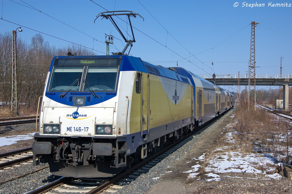 ME 146-17  Langenhagen  (146 517-8) metronom Eisenbahngesellschaft mbH mit dem metronom (ME 82830) von Gttingen nach Uelzen, bei der Ausfahrt in Elze(Han). 15.03.2013