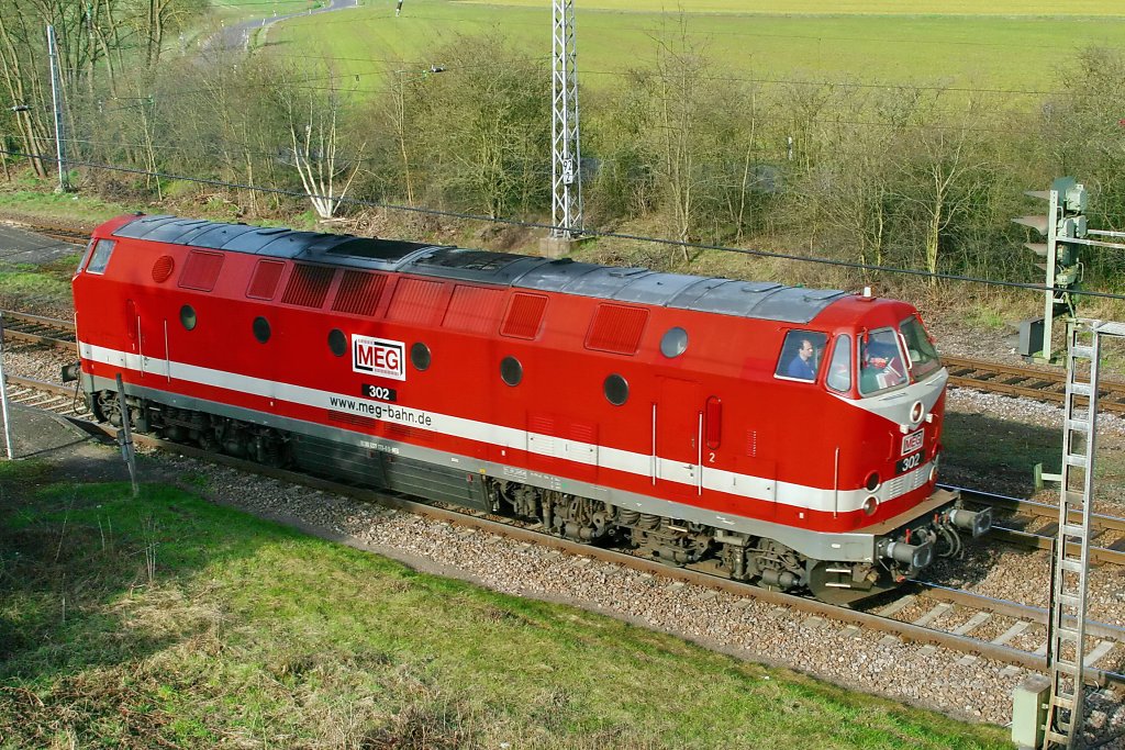 MEG 302 (229 173) durchfhrt hier gerade den Bahnhof Hetzerath aus Richtung Trier nach Koblenz, Aufnahme vom 25-03-2011