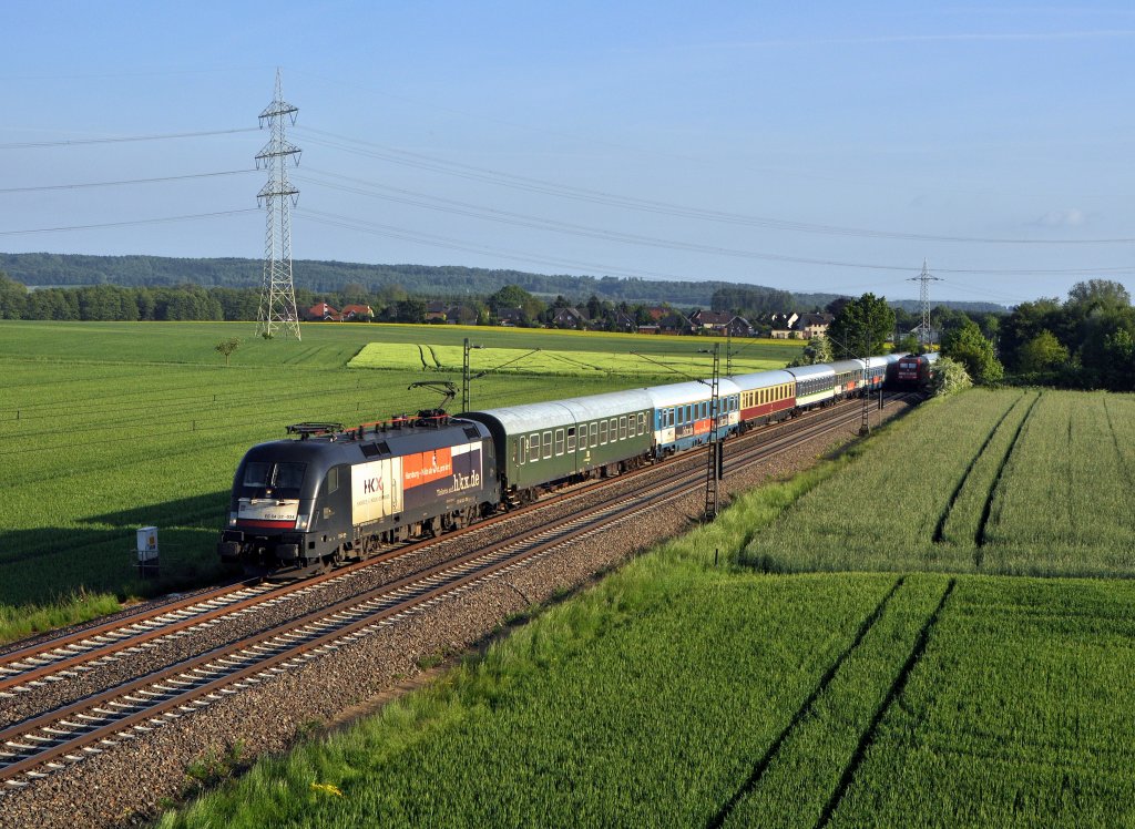 MRCE ES 64 U2-034 (182 534), vermietet an OLA, befindet sich am Abend des 31.05.13 in Marl (NI) mit dem HKX 1805 auf der Fahrt von Köln Hbf nach Hamburg-Altona.