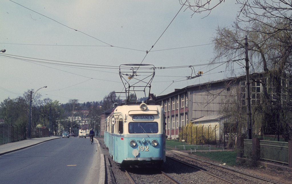Oslo Oslo Sporveier SL 9 (Tw 192) Skyen, Drammensveien am 8. Mai 1971.