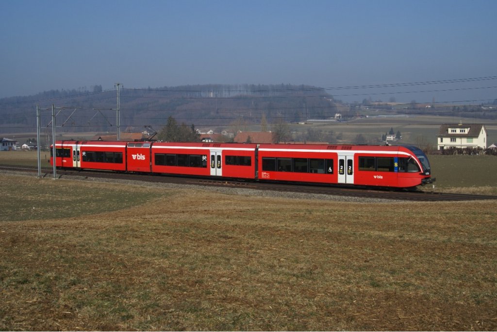 RABe 526 286-0 verlsst am 13.3.10 Riedbach.