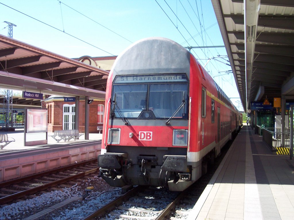Rostock Hbf, S-Bahn Rostock, Doppelstocksteuerwagen, Linie S1, 30.04.2011