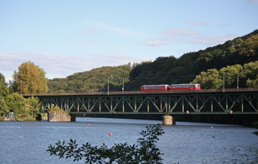 RSE VT 25+VT 23 am 22.9.12 als Sonderfahrt von Essen-Hgel nach Bonn-Beuel bei der Durchfahrt durch Essen-Kettwig.