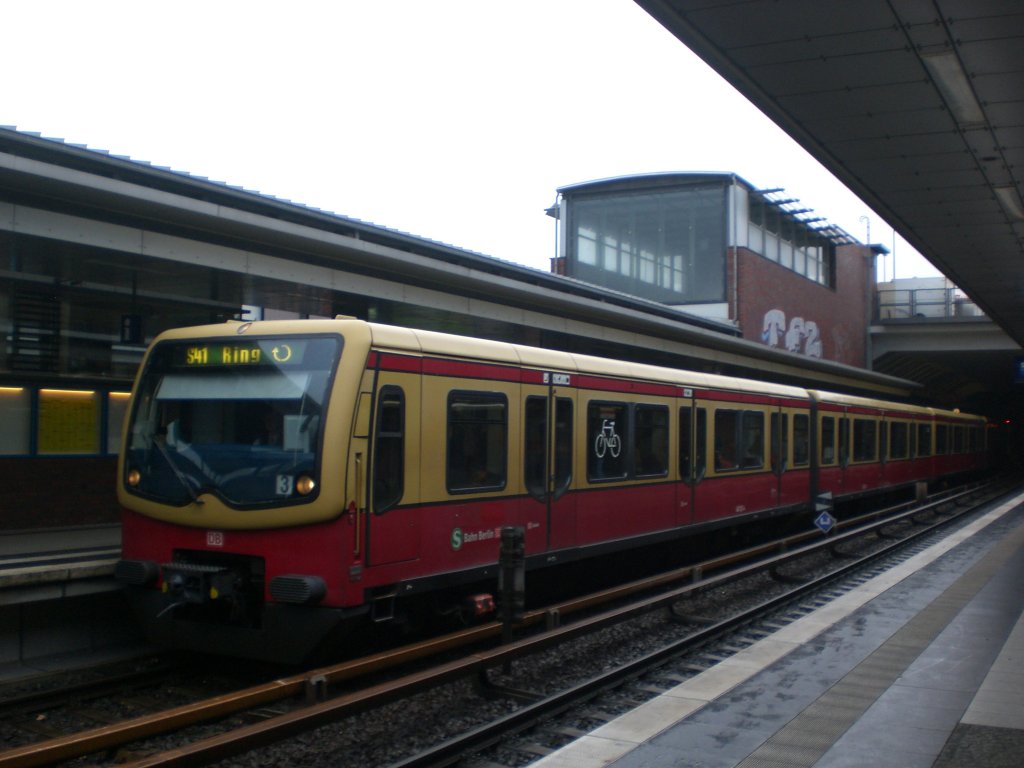 S-Bahnlinie 41 �ber Sch�nhauser Allee,Prenzlauer Allee und Greifswalder Stra�e im