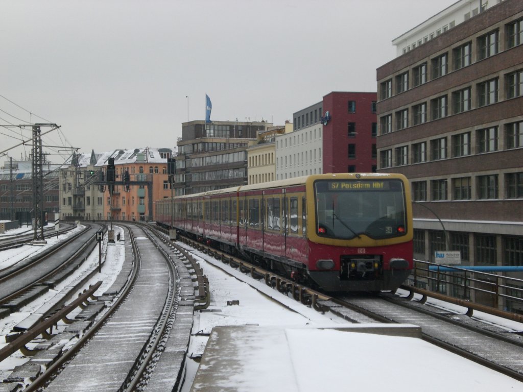 The S-Bahn line 7 to Potsdam main station is moving